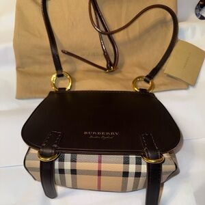 Burberry Haymarket Bridle Saddle Bag Brown/Signature print.
